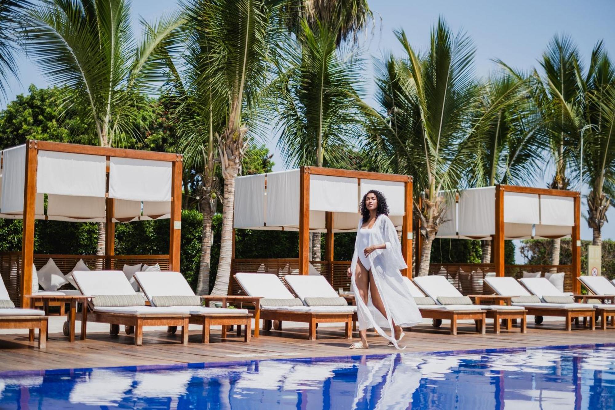 Hotel Paracas, A Luxury Collection Resort, Paracas Bagian luar foto The swimming pool at the resort