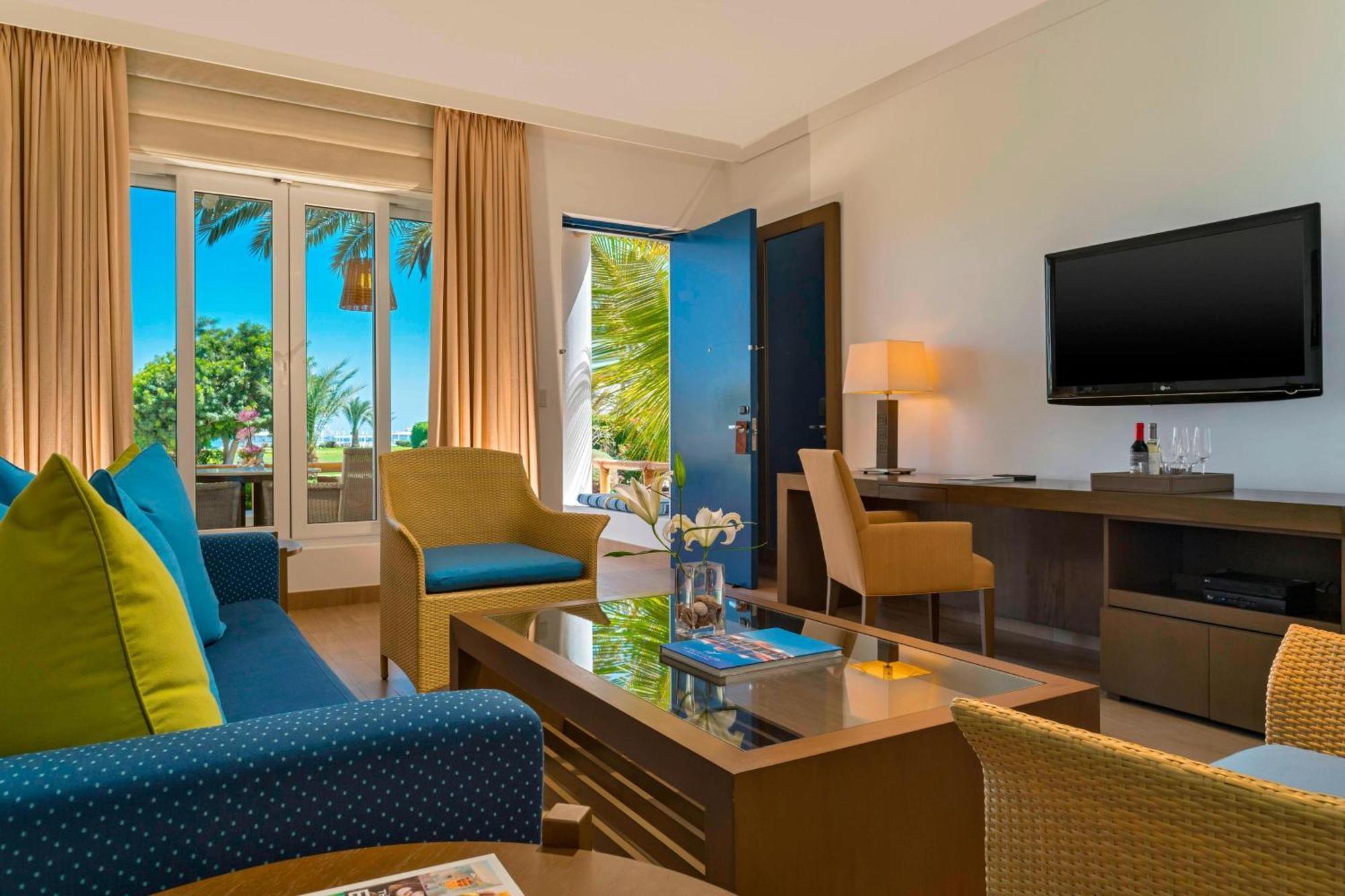 Hotel Paracas, A Luxury Collection Resort, Paracas Bagian luar foto A living room at the Hilton Maldives Iru Veli